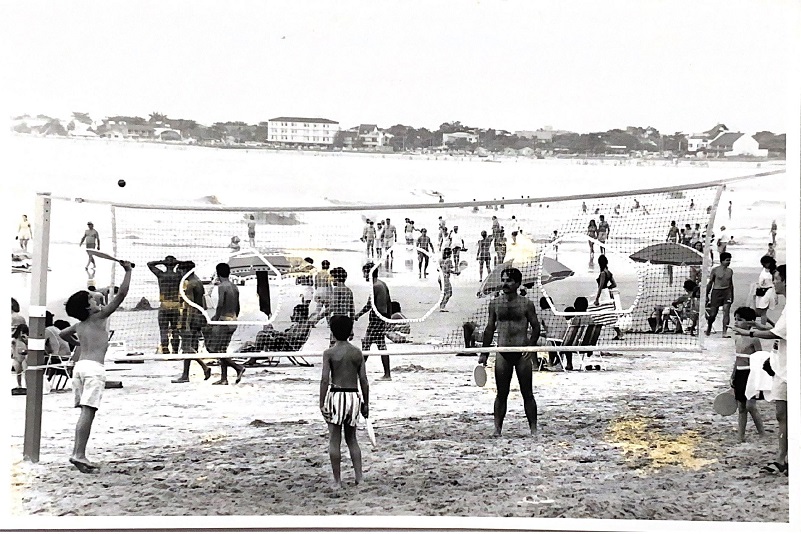 Jogos na areia, Guaratuba, 1988.