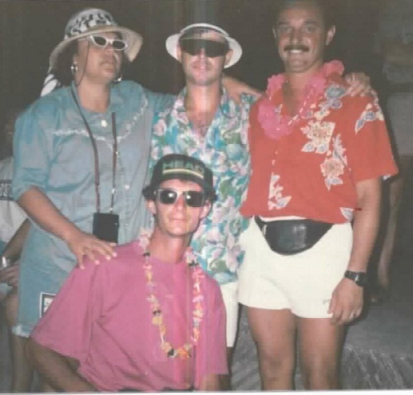 Dilson, Cordeiro, Zuleica e Mauro em uma das ações do "Viva mais o verão", em 1990.