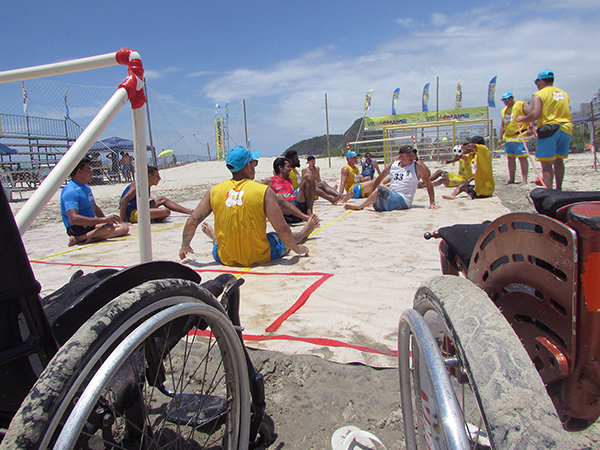 Handebol de areia adaptado. Foto: Rogério Rodrigues.