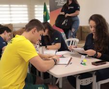 Kits são entregues para bolsistas do programa Geração Olímpica e Paralímpica.