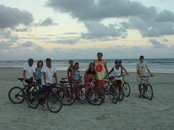 Agente durante uma ação de ciclismo, 2004.