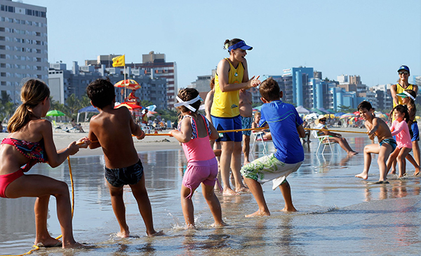 Dinâmica com crianças em Caiobá, 2019.