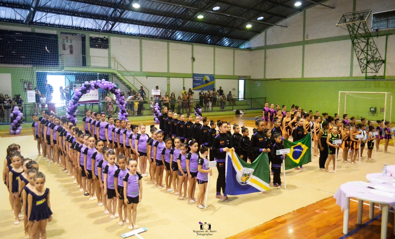 Alunas do projeto no festival Ginasta Fantástica individual, em outubro 2019. Foto: arquivo pessoa.