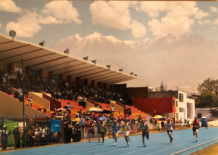 Final dos 100m Arequipa PERU (2012) - (destaque para as cordilheiras dos Andes ao fundo da foto)
