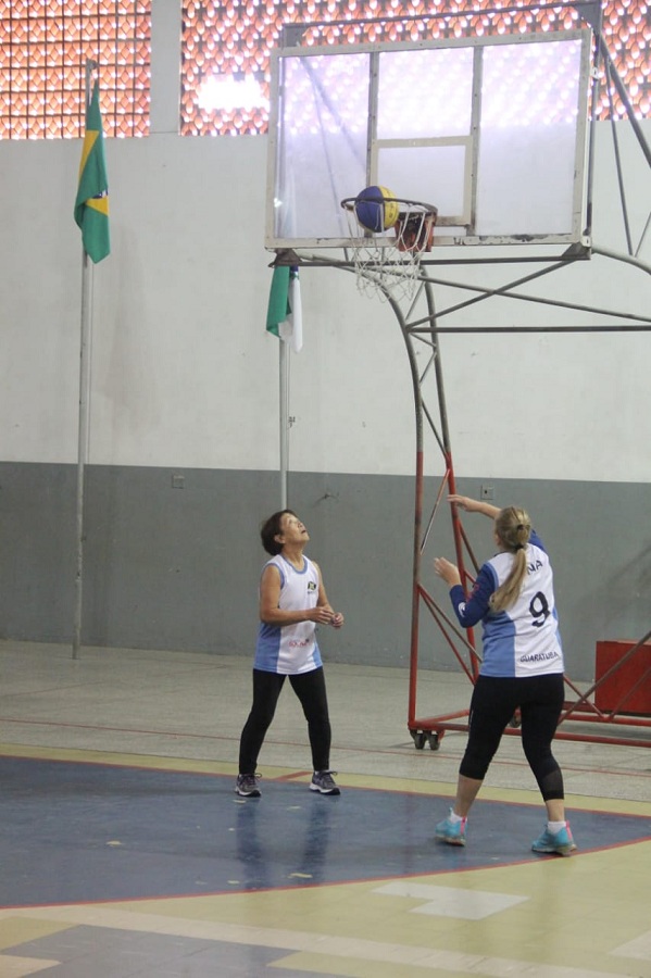 Basquete feminino.