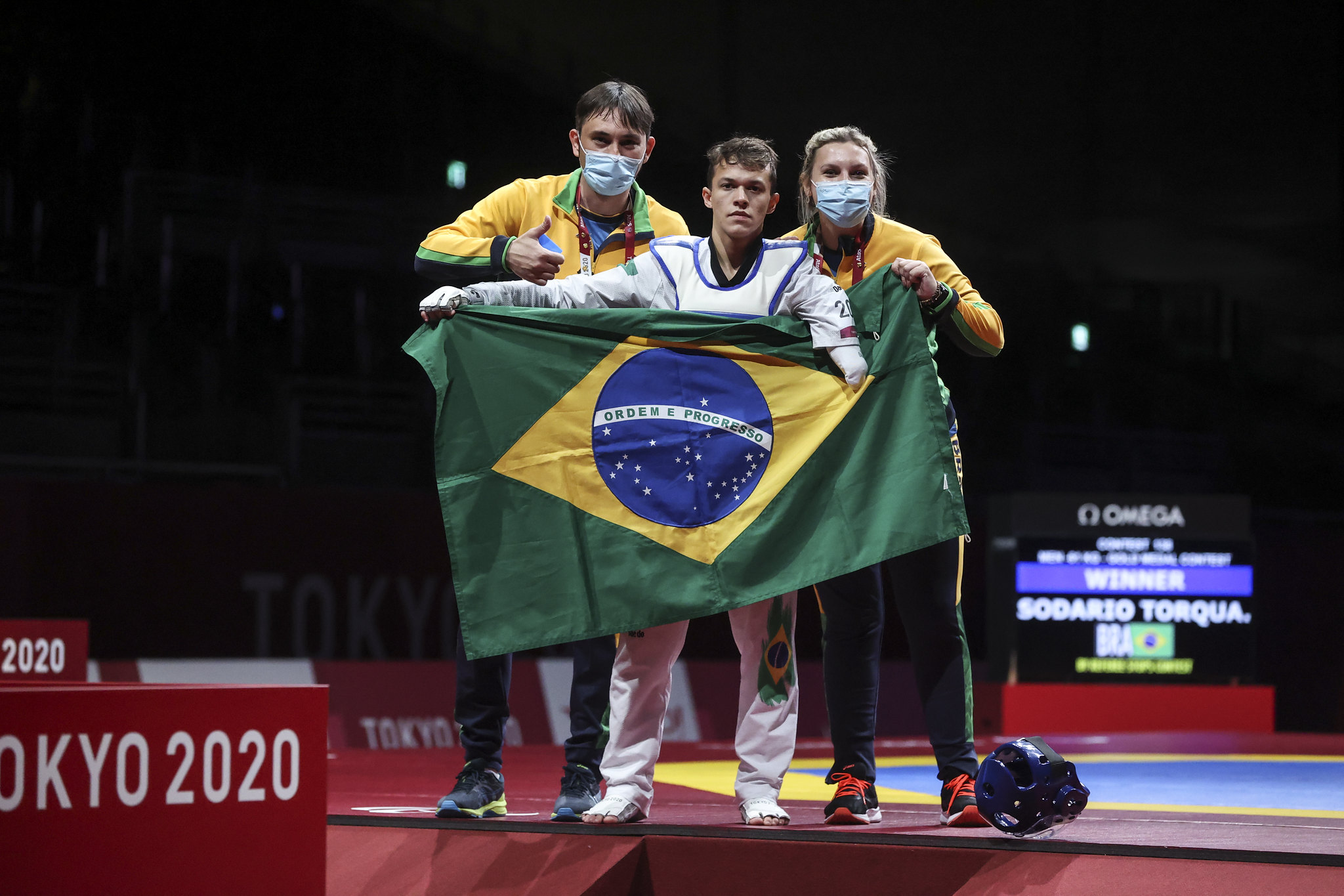 Nathan Torquato e Rodrigo Ferla, nos Jogos Paralímpicos de Tóquio. O atleta foi ouro na categoria 61kgm classe k44.