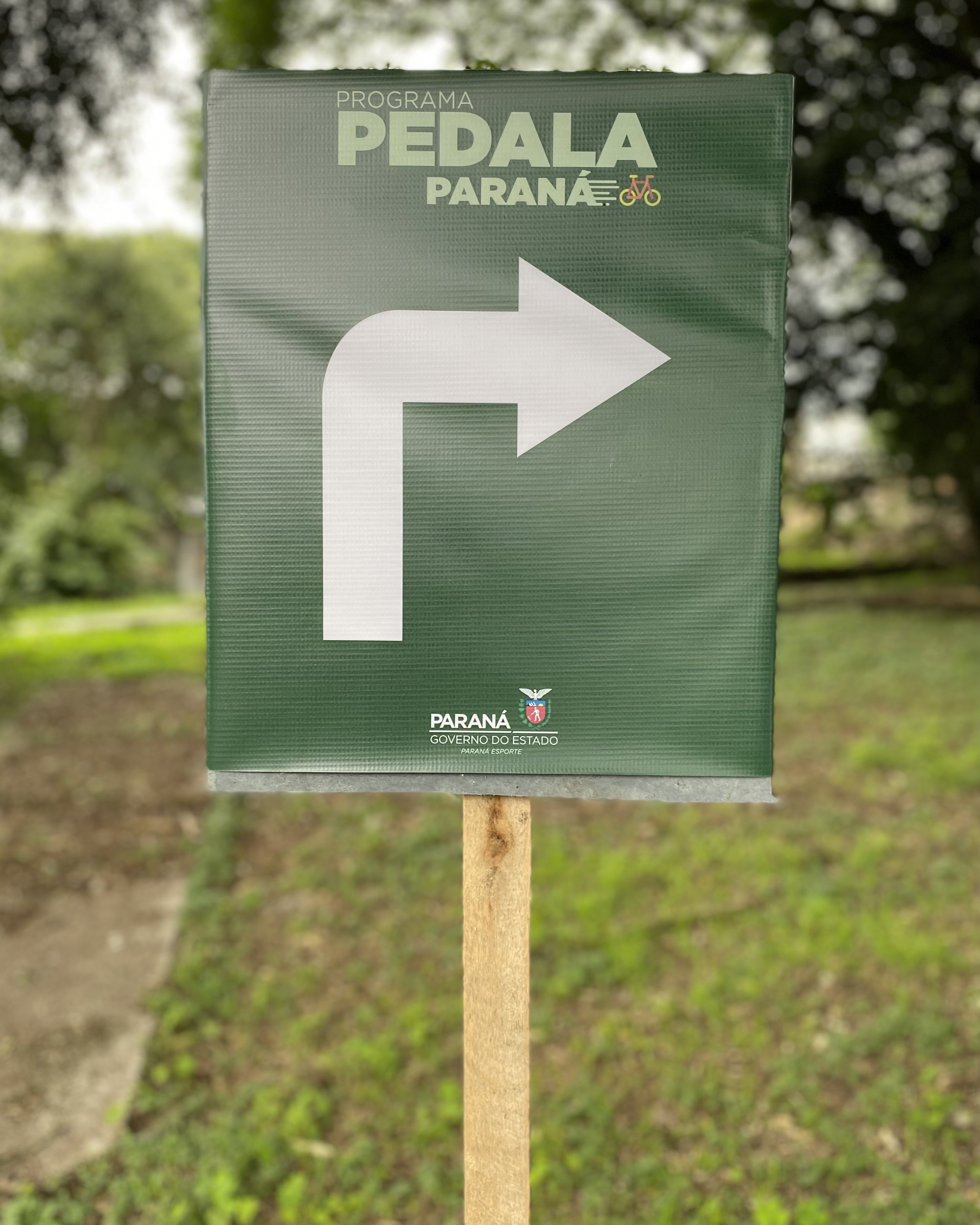 Vire à Direita Placa Pedala Paraná