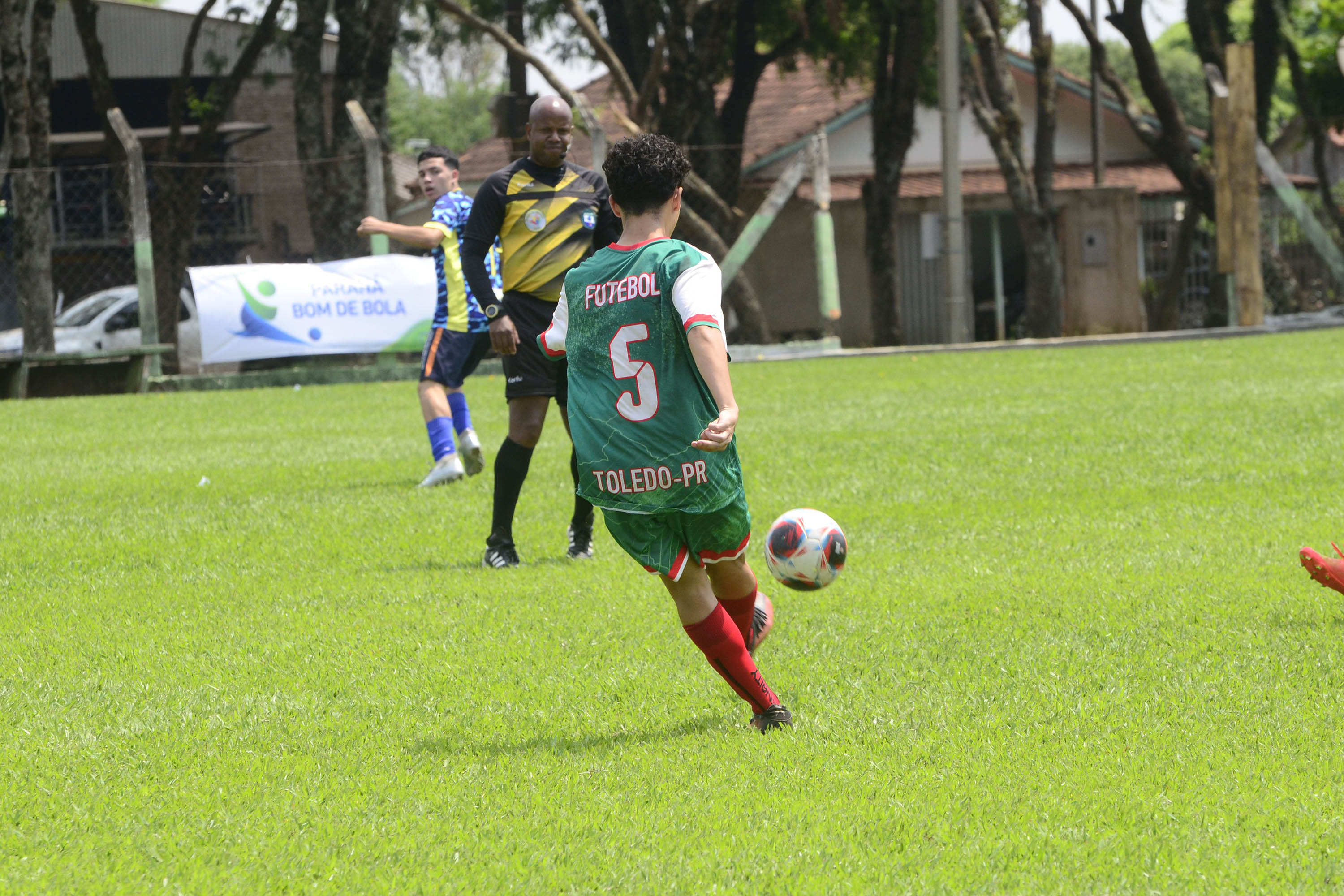 Competição para jovens e masters, Paraná Bom de Bola define