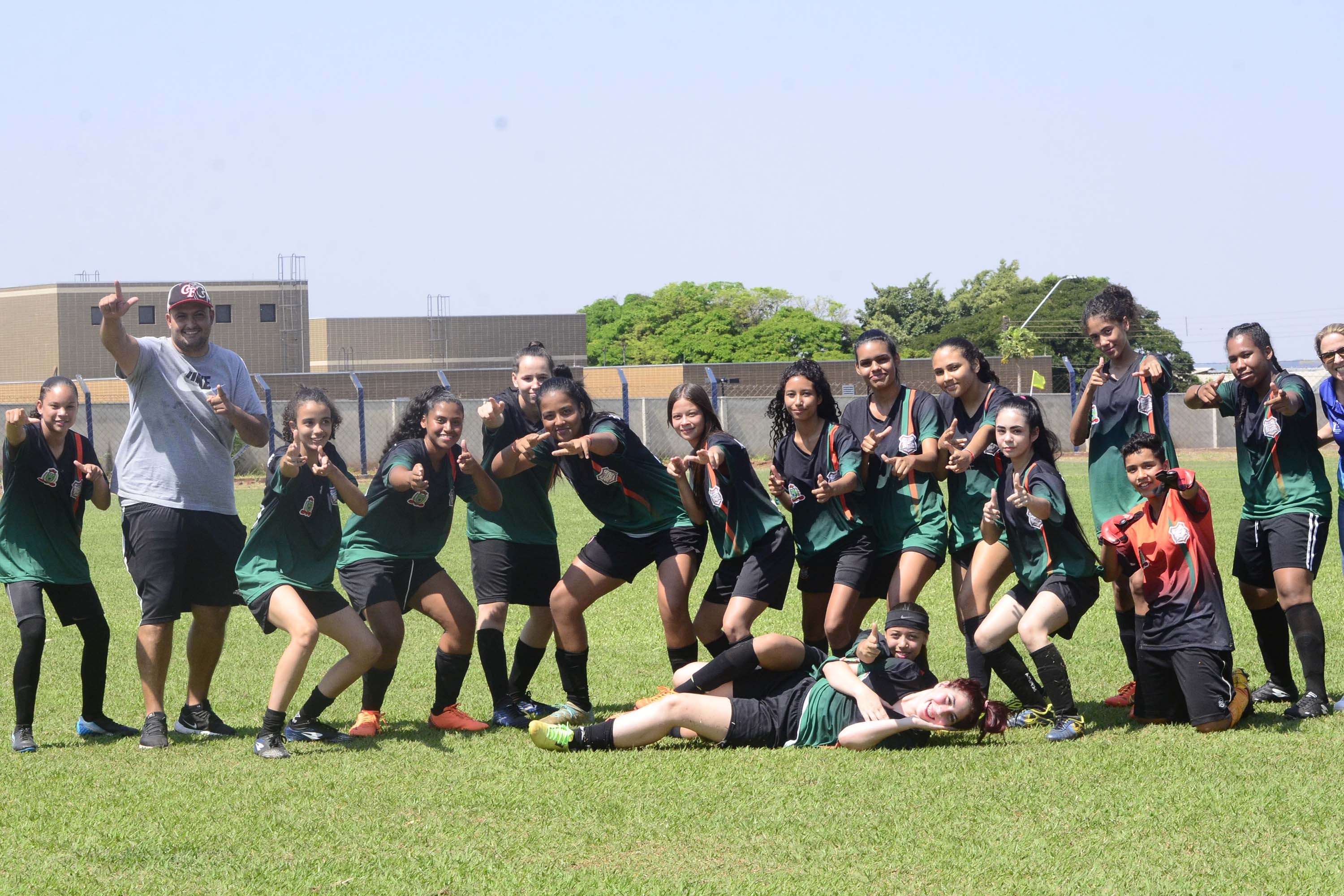 Reta final dos Jogos Escolares Bom de Bola marca feriado do Dia da