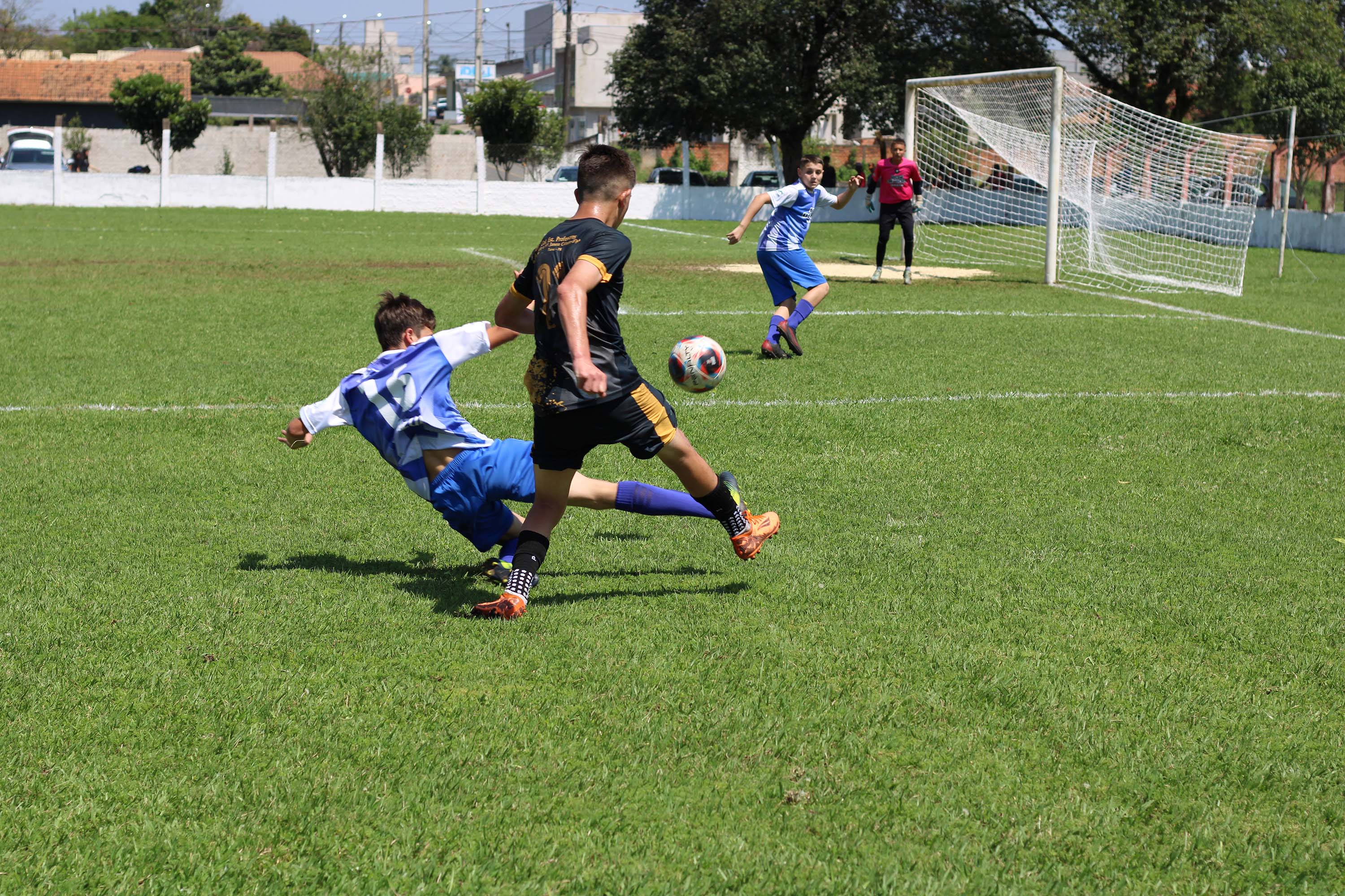 Reta final dos Jogos Escolares Bom de Bola marca feriado do Dia da