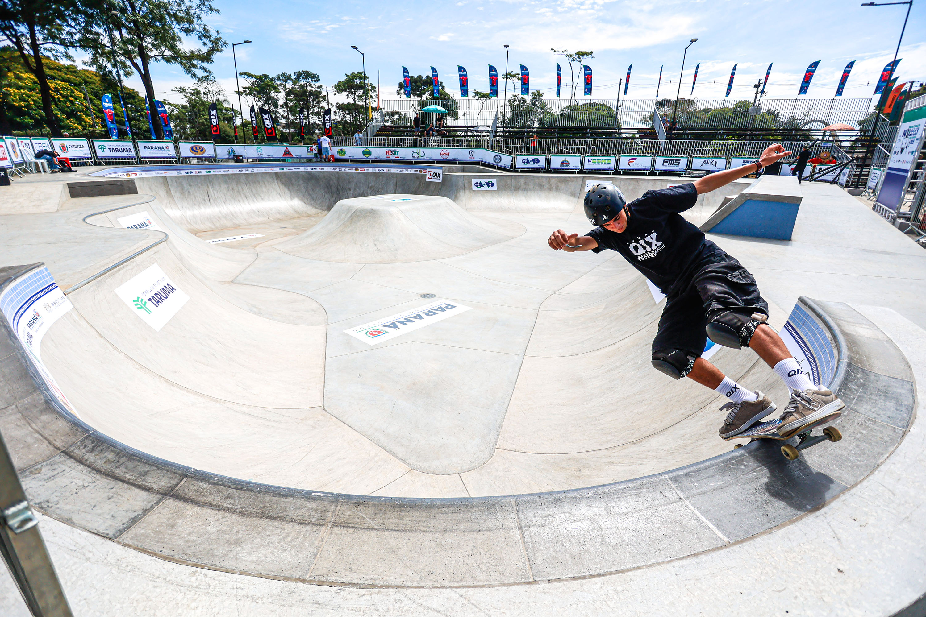 Com apoio do Estado, Curitiba recebe competição com estrelas mundiais do skate