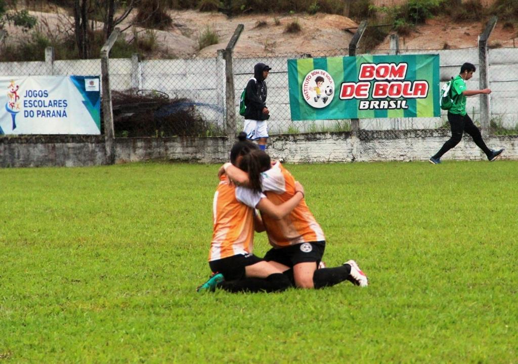 Olho na Bola - Bolão Colônia/ Municipal de Futebol 2014: NotíciasCristiano  Podkowa vence a 3ª apuração do Bolão Colônia/ Municipal de futebol 2013