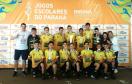 Equipe campeã fase final 2019 - Handebol de Mercedes ao lado do Professor Marlon Neves