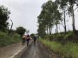 foto mostra ciclistas pedalando na rota do rosário de japira
