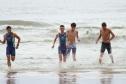 A 1ª etapa do Circuito Paranaense de Águas Abertas movimentou o mar e as areias da Praia Central de Guaratuba