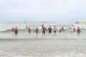 A 1ª etapa do Circuito Paranaense de Águas Abertas movimentou o mar e as areias da Praia Central de Guaratuba