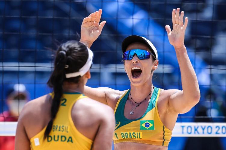 Ágatha e Duda estreiam com vitórias nos Jogos Olímpicos de Tóquio