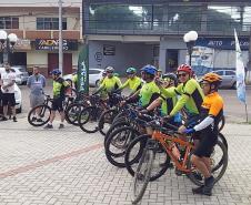 foto dos ciclistas na ciclorrota caetê no município de Rio Branco do Sul