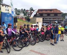 foto dos ciclistas na ciclorrota caetê no município de Rio Branco do Sul