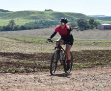 foto mostra ciclistas na ciclorrota de mandaguari