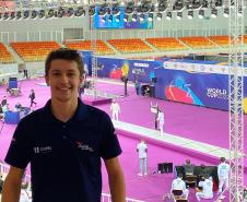 Fabrizio Lazzarotto, 24 anos, bicampeão brasileiro na categoria espada, é apoiado pelos programas Geração Olímpica e Paralímpica e Proesporte. 