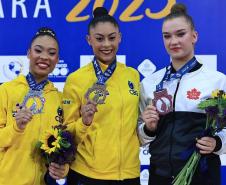 Ouro no Pan de Ginástica Rítmica e Jogos Escolares movimentaram o esporte do Paraná no feriado