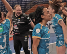 Stein Cascavel é bicampeã da Copa Mundo de Futsal Feminino