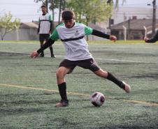 As disputas do torneio de futebol de campo escolar ocorrem em duas categorias: de 12 a 14 anos, 68 equipes, e de 15 a 17 anos, com 67 equipes, ambas no masculino e feminino. Os times que se classificarem nessa etapa avançam para a Fase Final, que será disputada em Dois Vizinhos entre 10 e 15 de outubro.