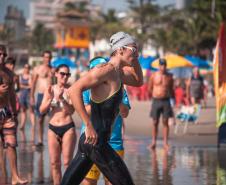 Natação em águas abertas, surf e pesca com caiaques agitam o Litoral no fim de semana