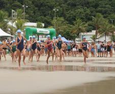 A 1ª etapa do Circuito Paranaense de Águas Abertas movimentou o mar e as areias da Praia Central de Guaratuba