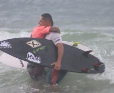 Circuito de Surf Amador e Torneio de Caiaque reuniram fãs do esporte no Litoral