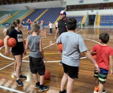 Escolinhas de esporte do Complexo Esportivo Tarumã