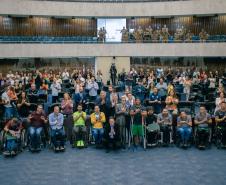 Atletas do paradesporto são homenageados na Assembleia Legislativa do Paraná