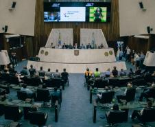 Atletas do paradesporto são homenageados na Assembleia Legislativa do Paraná