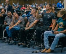 Atletas do paradesporto são homenageados na Assembleia Legislativa do Paraná