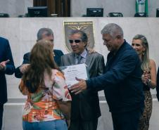 Atletas do paradesporto são homenageados na Assembleia Legislativa do Paraná