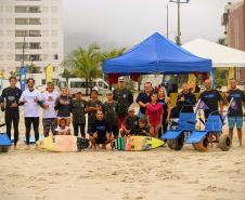 Surf e vôlei sentado