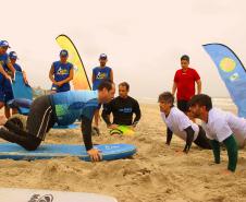 Surf e vôlei sentado