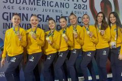 Seleção Brasileira Juvenil, com as ginastas do PR Fernanda Heinemann, Luiza Pugliese, Gabryela Rocha, Julia Kurunczi e Giovana Rafaela, e treinadora Juliana Coradine