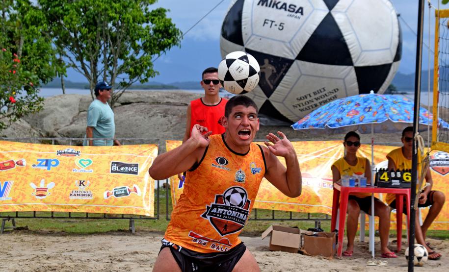 Verão Maior: Antonina Open de Futevolei