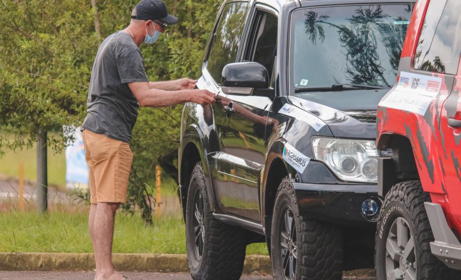 Transparaná - Entrega de kits e abertura