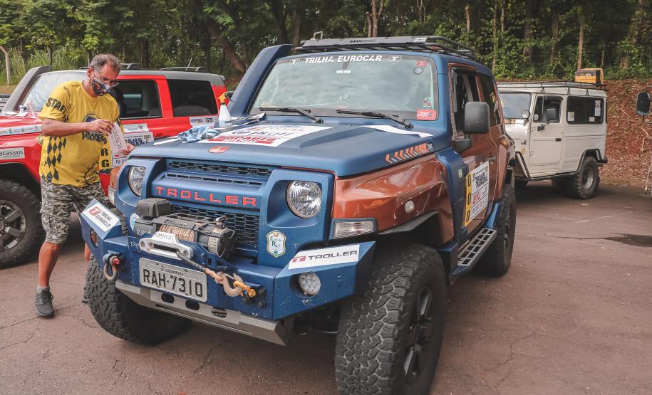 Transparaná - Entrega de kits e abertura