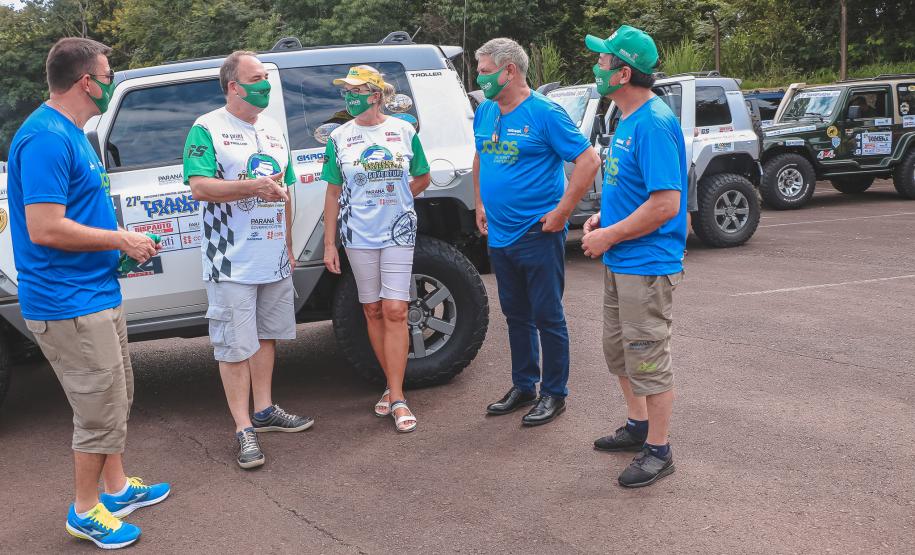 Transparaná - Entrega de kits e abertura