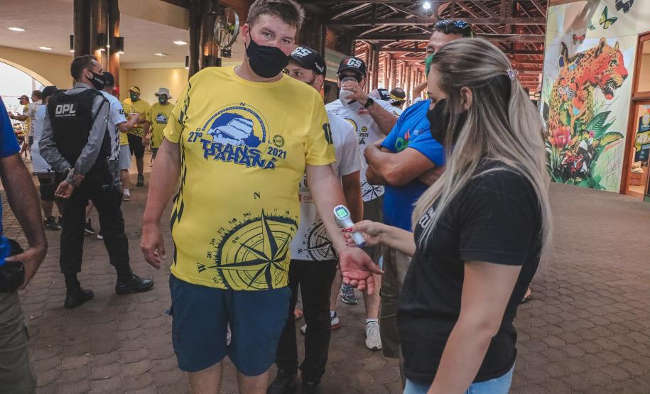 Transparaná - Entrega de kits e abertura