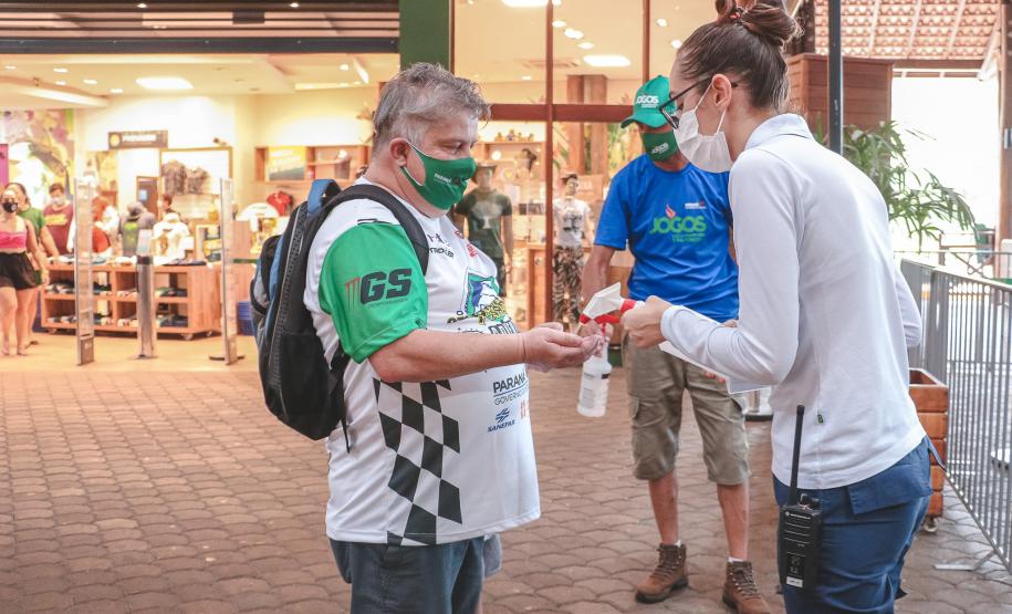 Transparaná - Entrega de kits e abertura