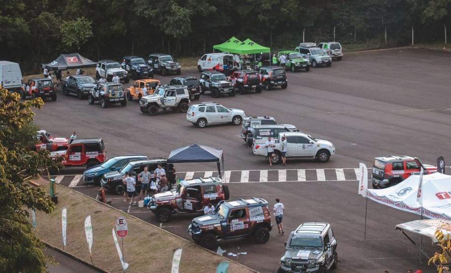 Transparaná - Entrega de kits e abertura