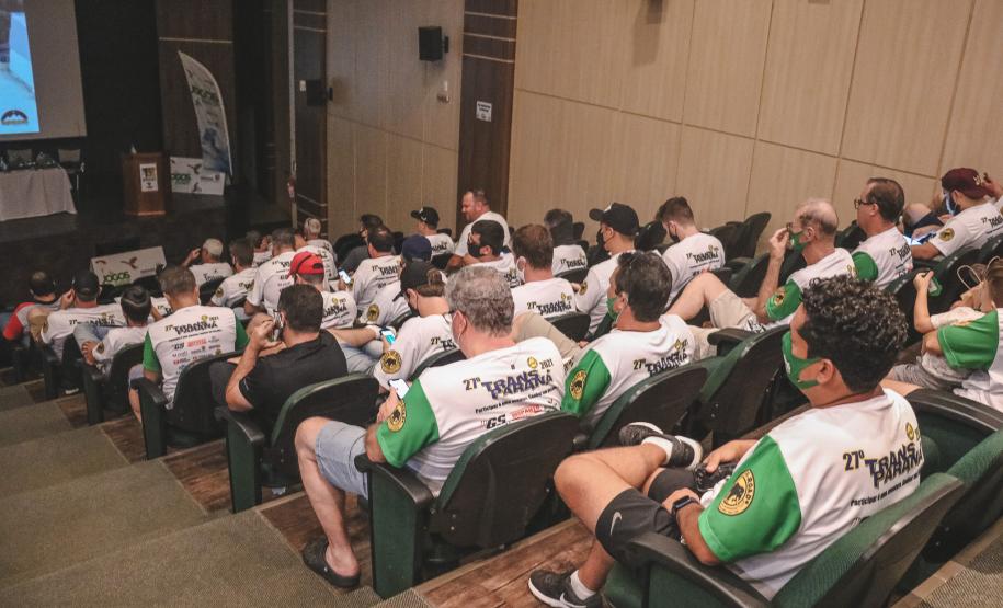 Transparaná - Entrega de kits e abertura