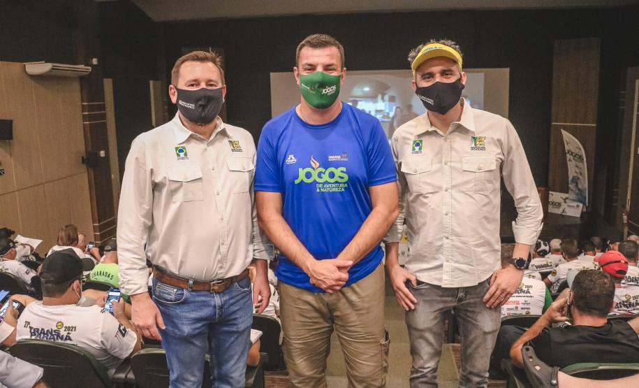 Transparaná - Entrega de kits e abertura