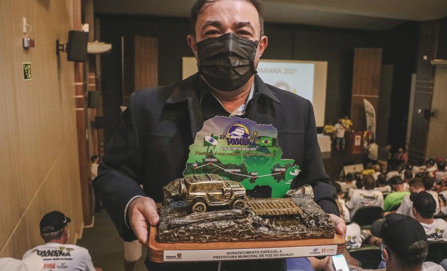 Transparaná - Entrega de kits e abertura