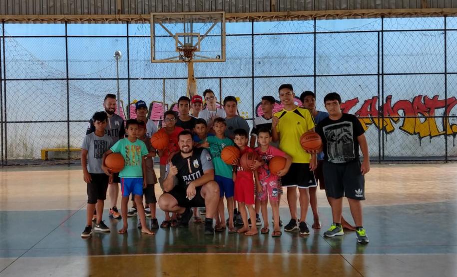 Arquivo Pato Basquete